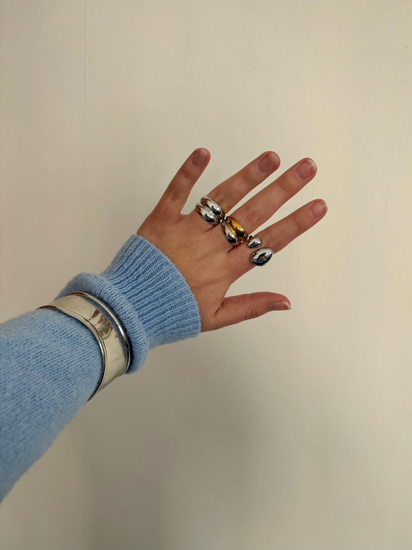 Anello Thea